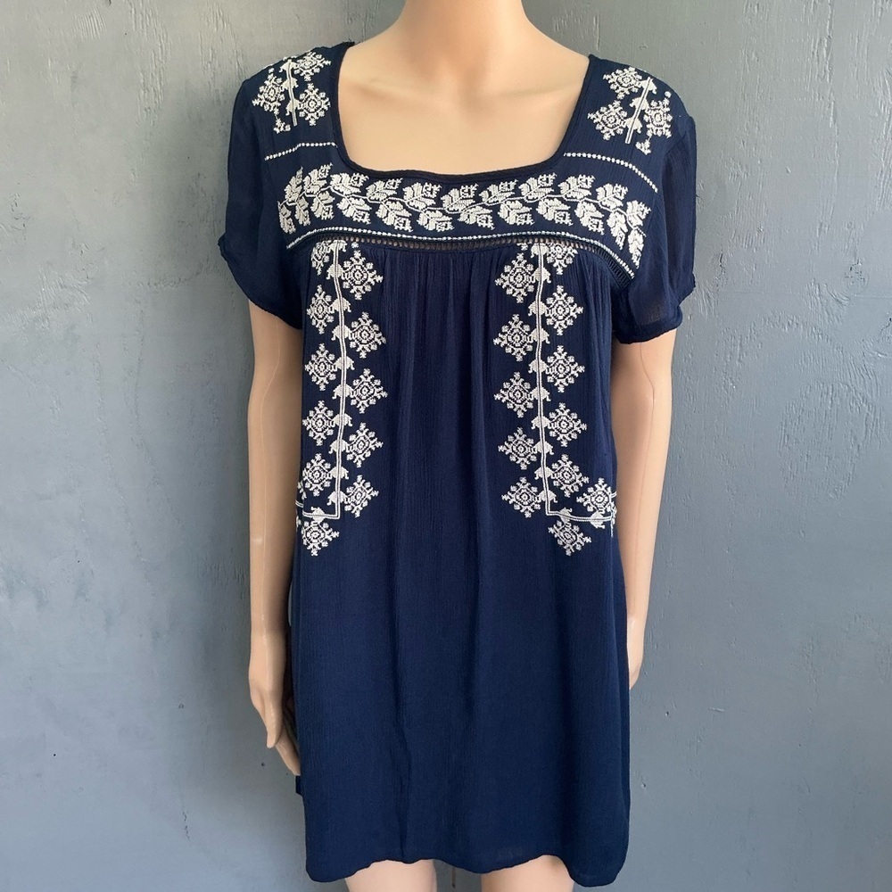 Romeo & Juliet Couture Dark Embroidered Short Blue Dress with White Size Small
